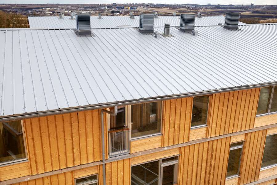 Banebrydende, almene boliger<br>med spektakulær udsigt, Lisbjergvej 13, Aarhus - Dronefilm